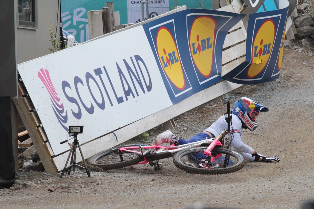 Tahnee Seagrave slides to rest after fall at Fort William